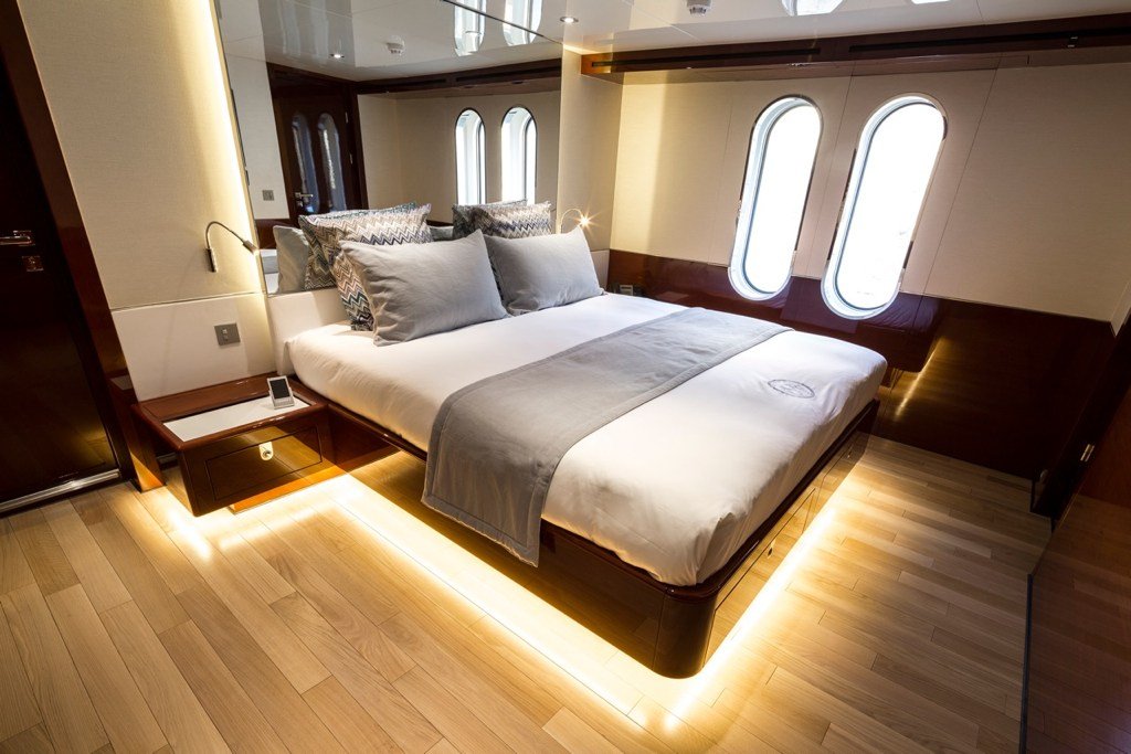 ENIGMA_XK_GUEST_CABIN@2X