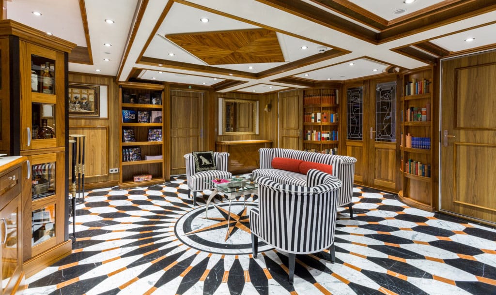 Legend-eyosexpeditions-3-quin-bisset