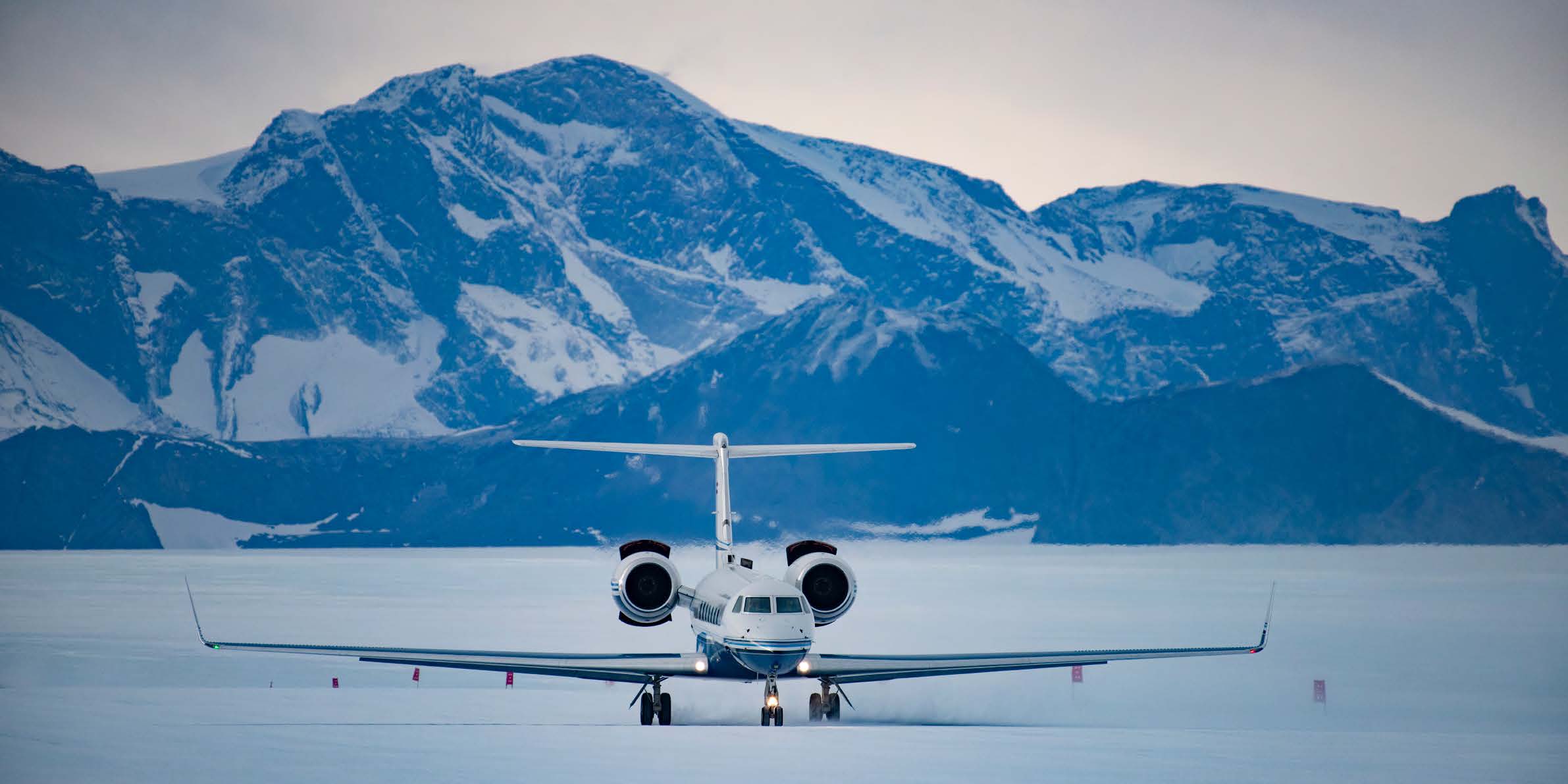 antarctic-summits-ex-südafrika-flugezeuge-white-desert-antarctia