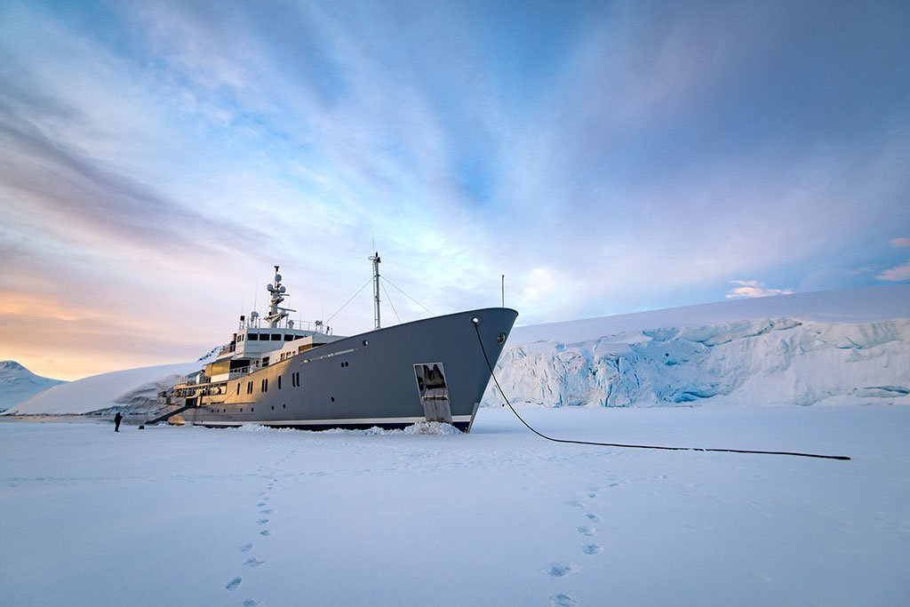 enigma-xk-icebreak@2x