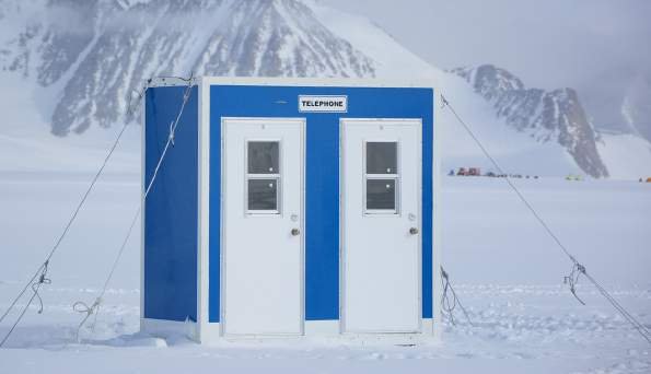 innere-antarktis-skydive-camp-5-antarctic-logistics-and-expeditions.jpg