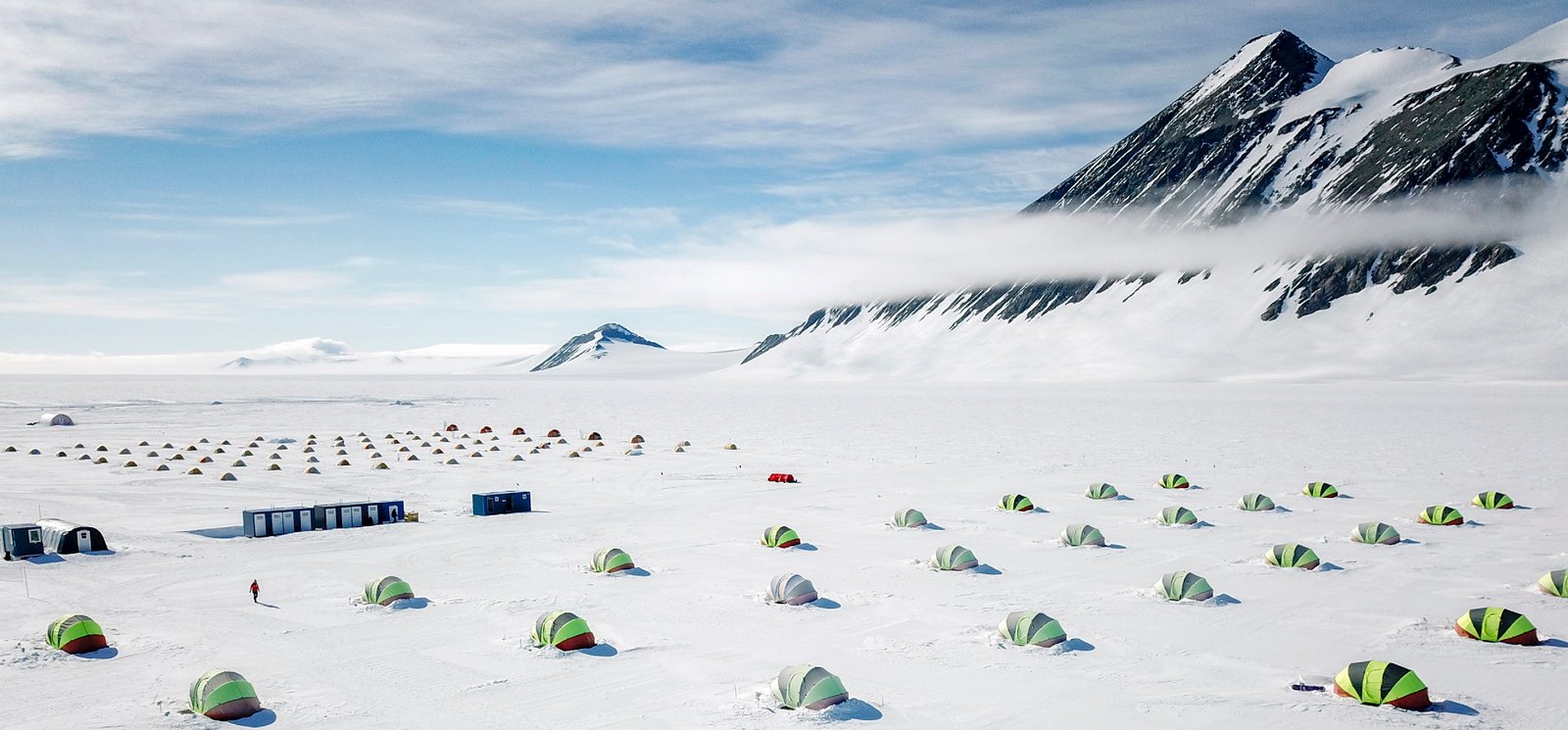 innere-antarktis-skydive-camp-antarctic-logistics-and-expeditions