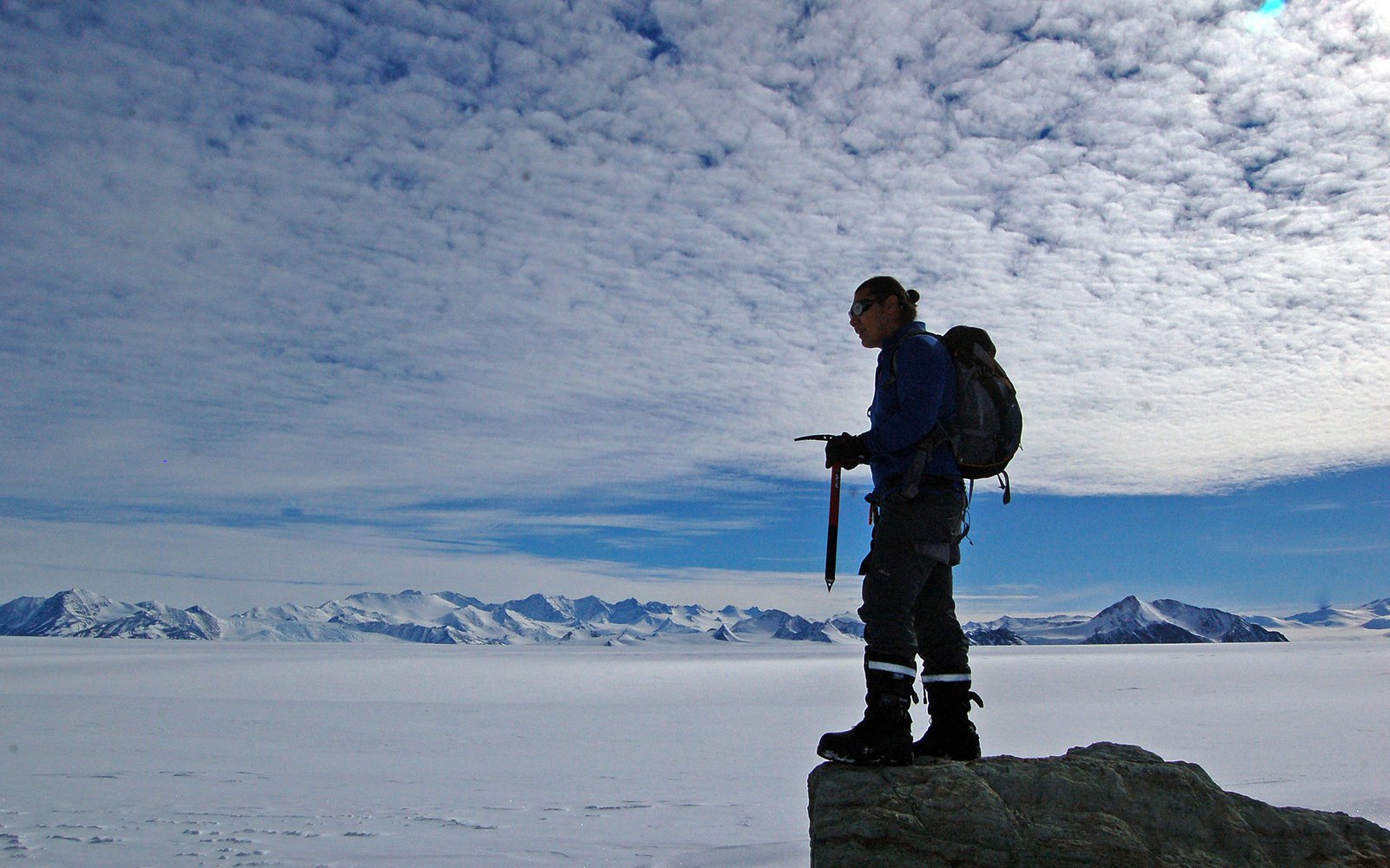 innereantarktis-bergsteigenexchile-antarcticlogisticsandexpedition-S-3 (1)