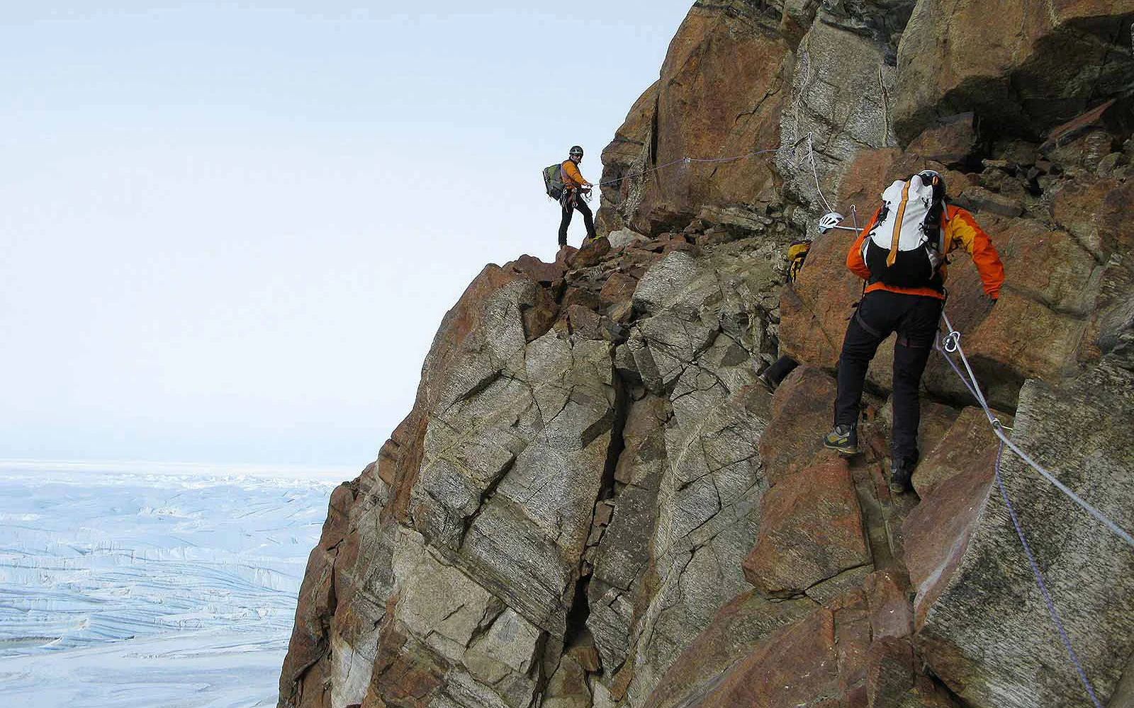 innereantarktis-kaiserpinguine-bergsteigenexsuedafrika-whitedesertantarctica-9