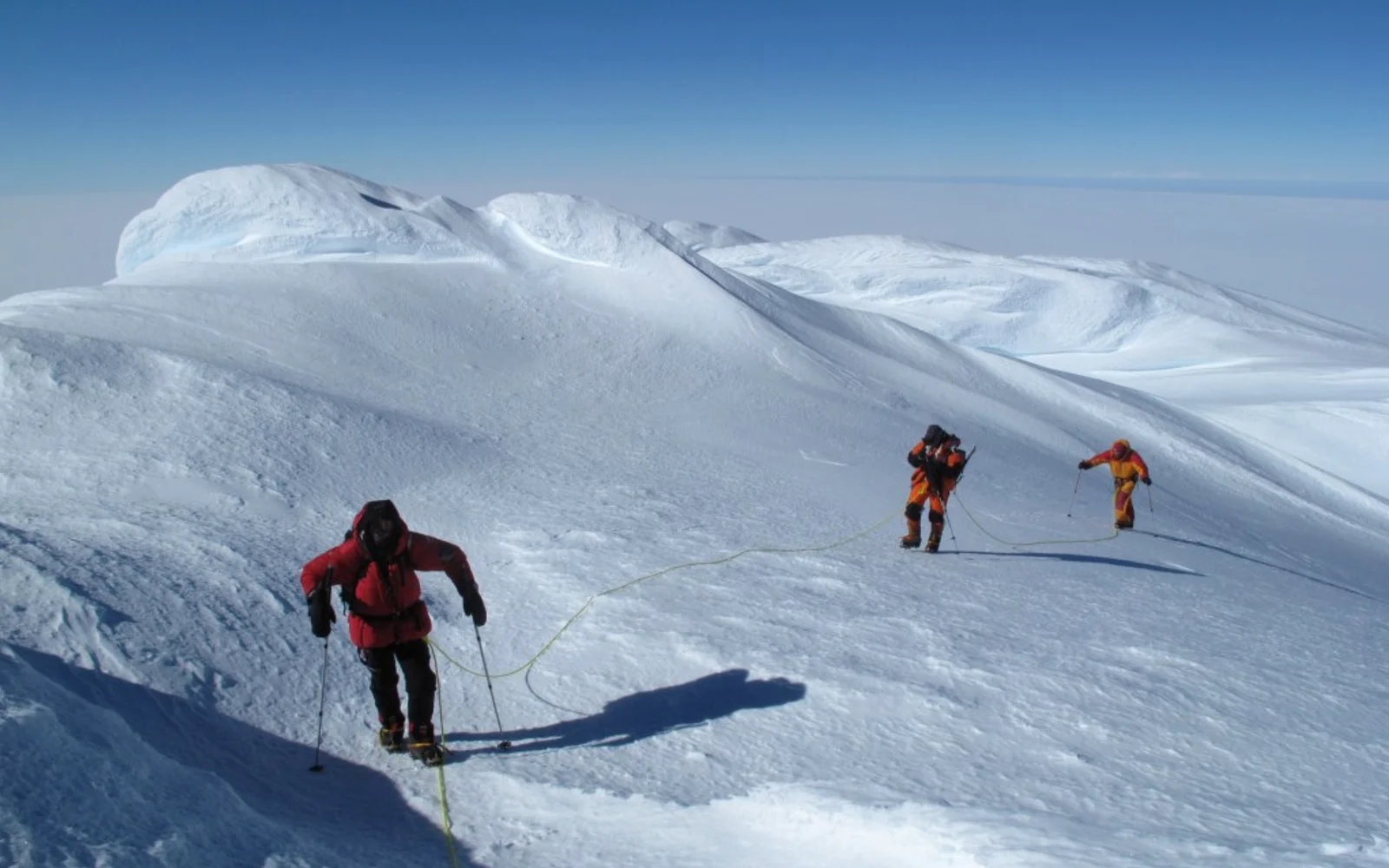 innereantarktis-mountsidley-antarcticlogisticsandexpeditions-S-2