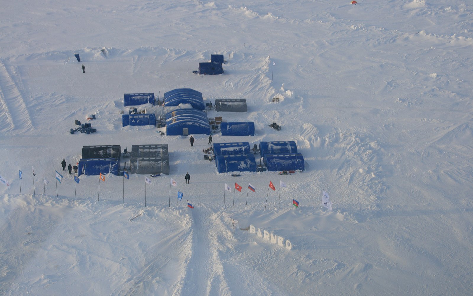 nordpol-exmurmansk-basislager-barneoicecamp-specialtravelclub-3