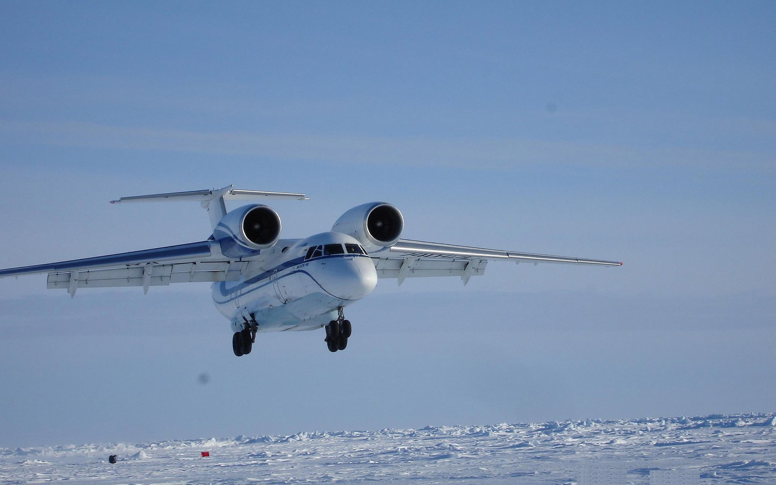 nordpol-exmurmansk-flugzeuge-antonov-specialtravelclub-1