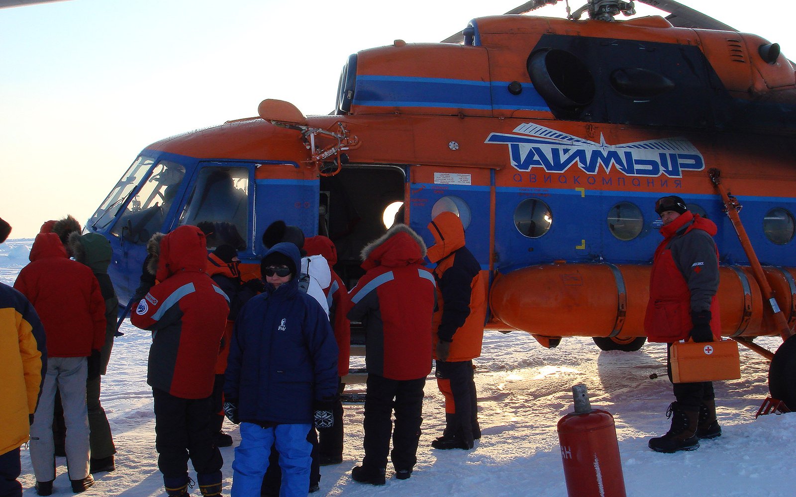 nordpol-exmurmansk-flugzeuge-mi8helikopter-specialtravelclub-2