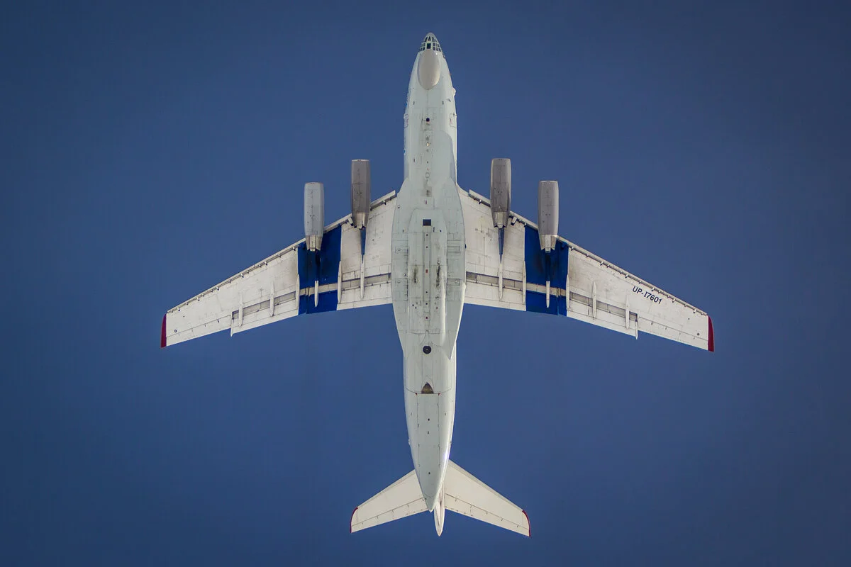 southpole-flights-Ilyushin-antarctic-logistics-expeditions-Adam-Ungar