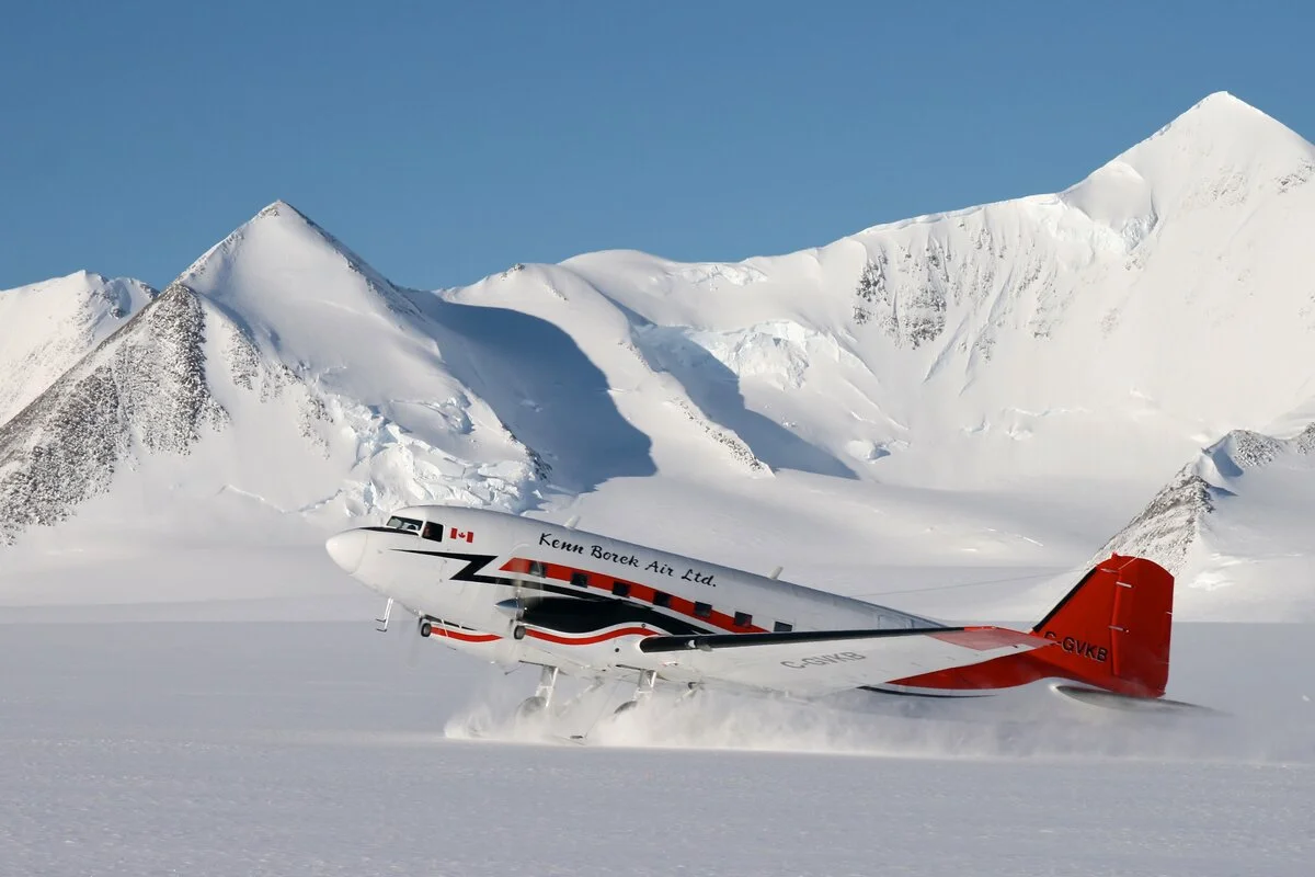 southpole-flights-basler-3-antarctic-logistics-expeditions-Russ-Hepburn