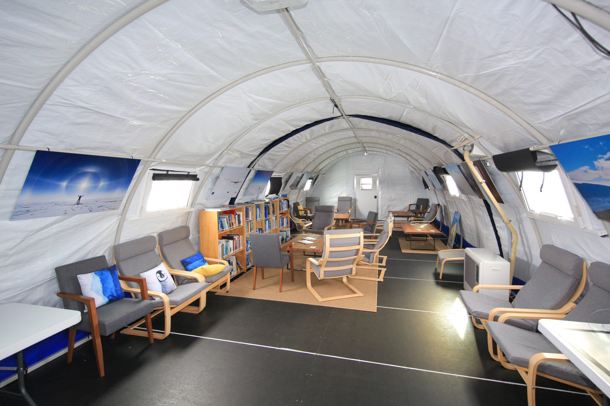 Interior view of the Yelcho guest lounge tent