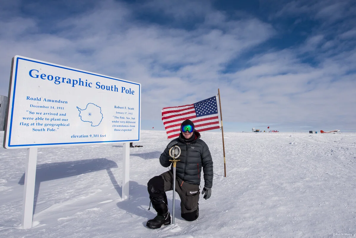 southpole-flights-overnight-5-antarctic-logistics-expeditions-Rory-Martin