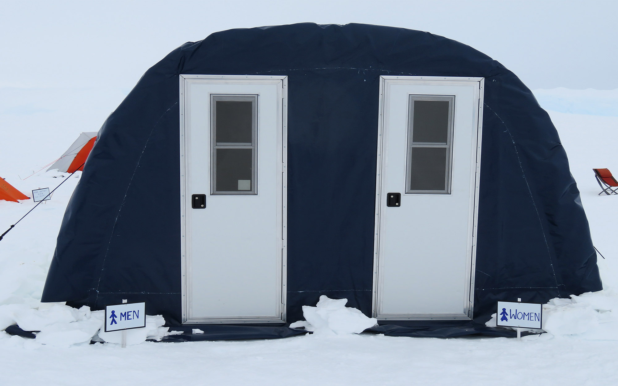 suedpolexchile-basislager-gouldbayemperorpenguincamp-antarcticlogisticsandexpedition-russhepburn-2