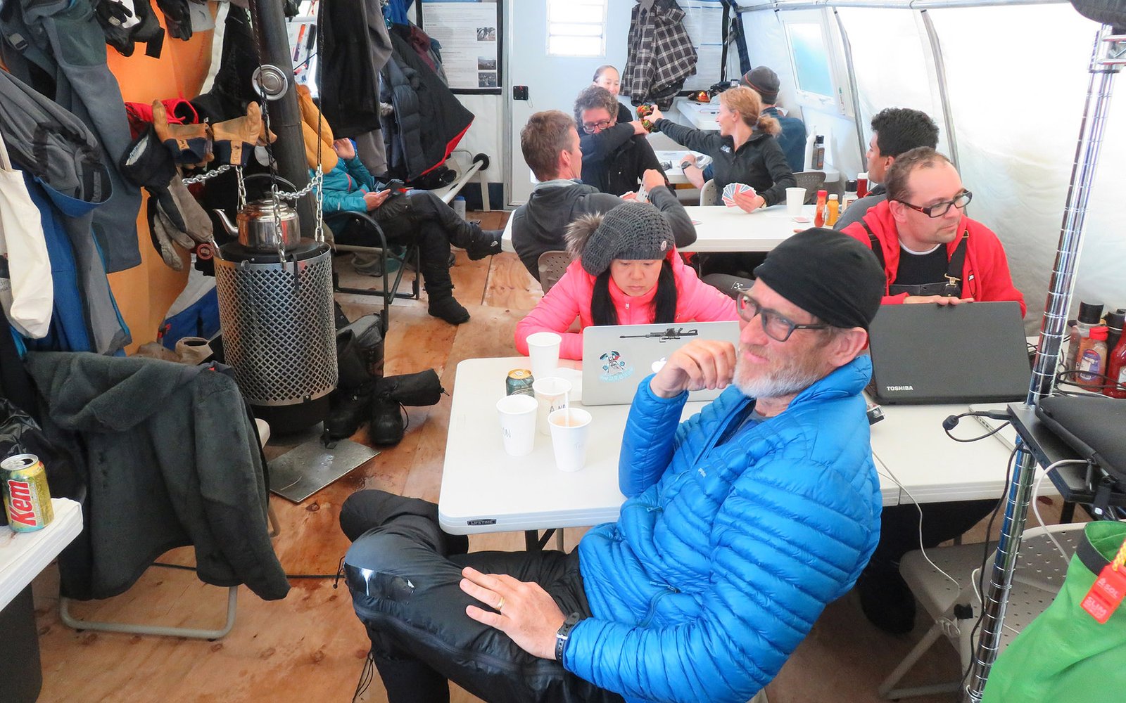 suedpolexchile-basislager-gouldbayemperorpenguincamp-antarcticlogisticsandexpedition-russhepburn-3