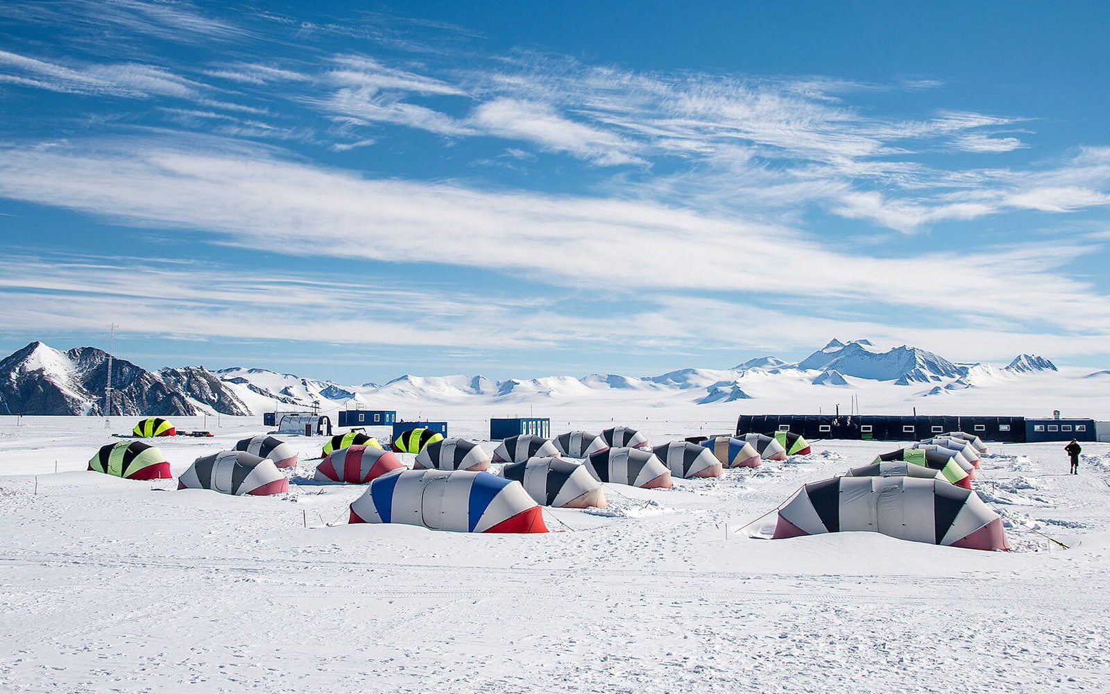 suedpolexchile-basislager-unionglaciarbasecamp-antarcticlogisticsandexpedition-2