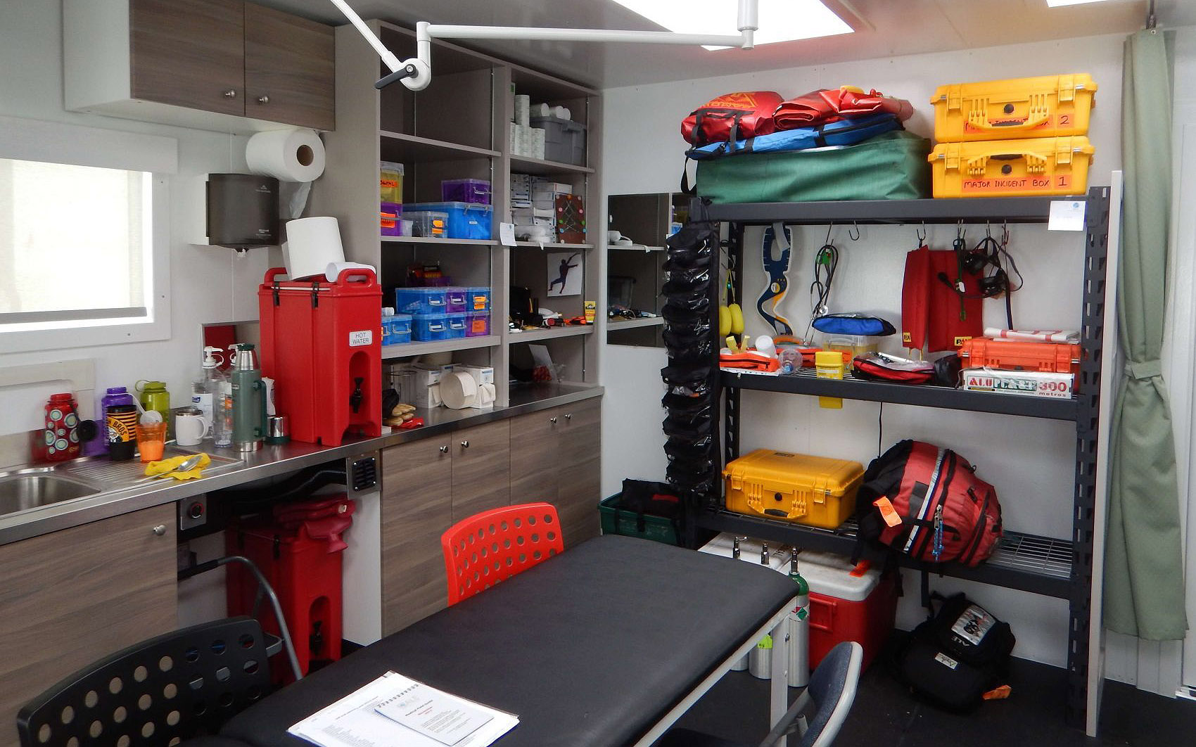 suedpolexchile-basislager-unionglaciarbasecamp-antarcticlogisticsandexpedition-9