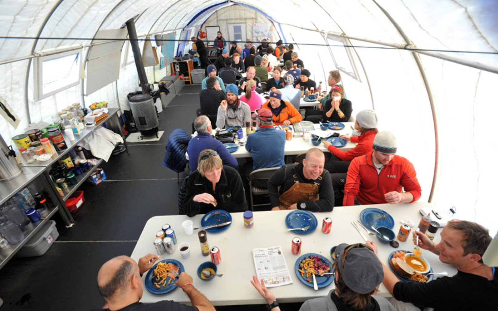 suedpolexchile-basislager-unionglaciarbasecamp-antarcticlogisticsandexpedition-mikeking-8