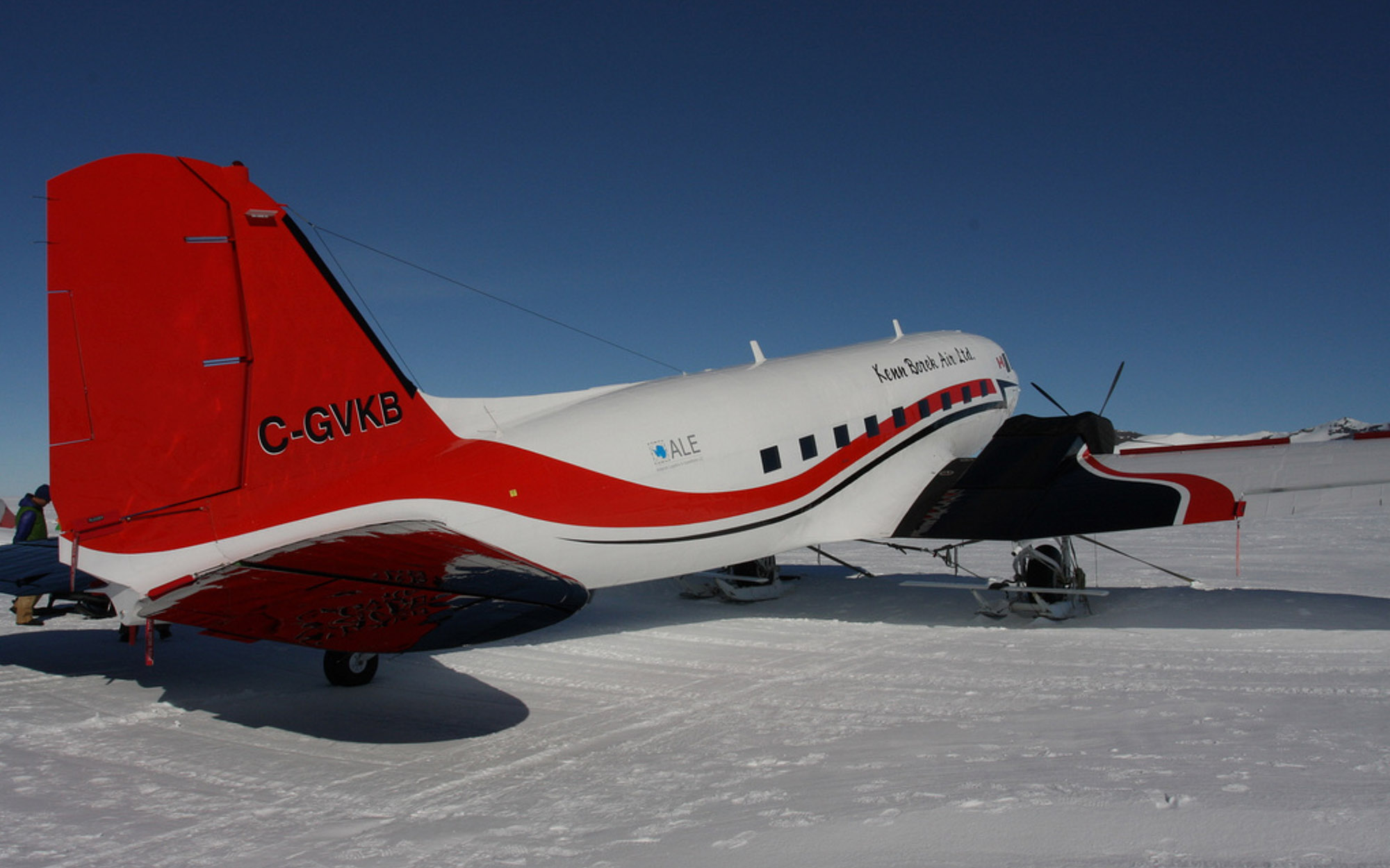 suedpolexchile-flugzeuge-basler-antarcticlogisticsandexpedition-2