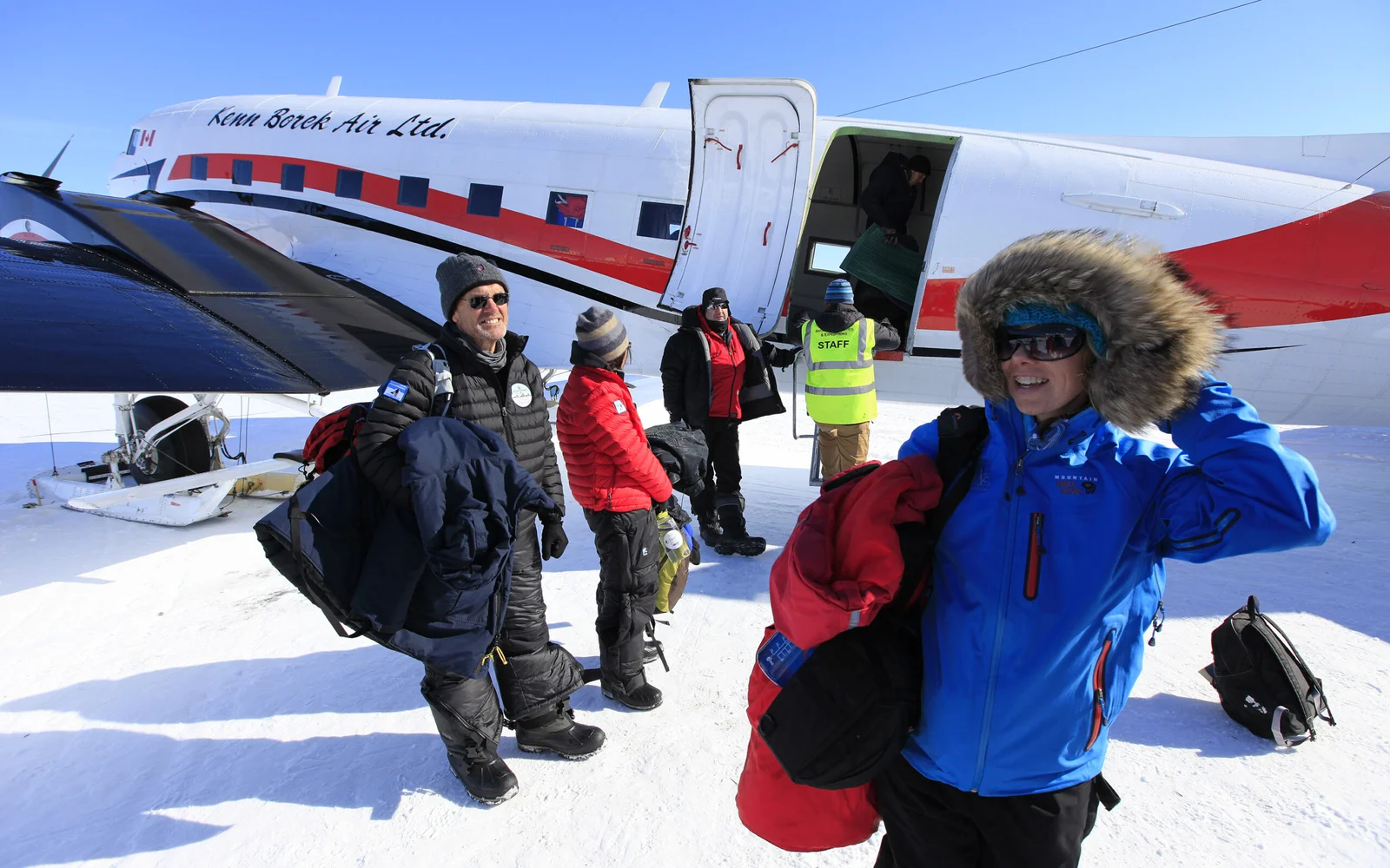 suedpolflugexchile-antarcticlogisticsandexpeditions-johnbeatty-S-3
