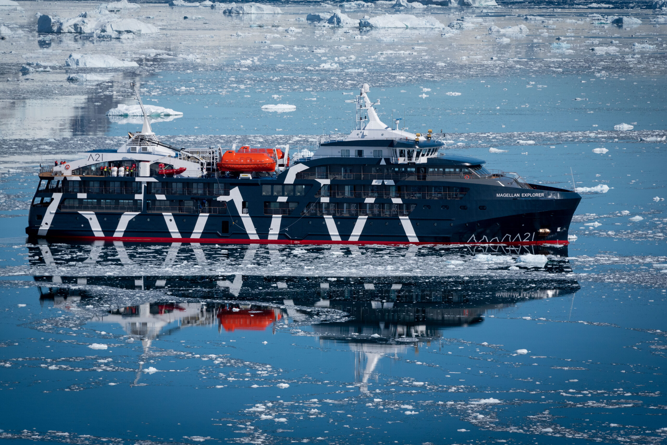 magellanexplorer-antarctica21-1