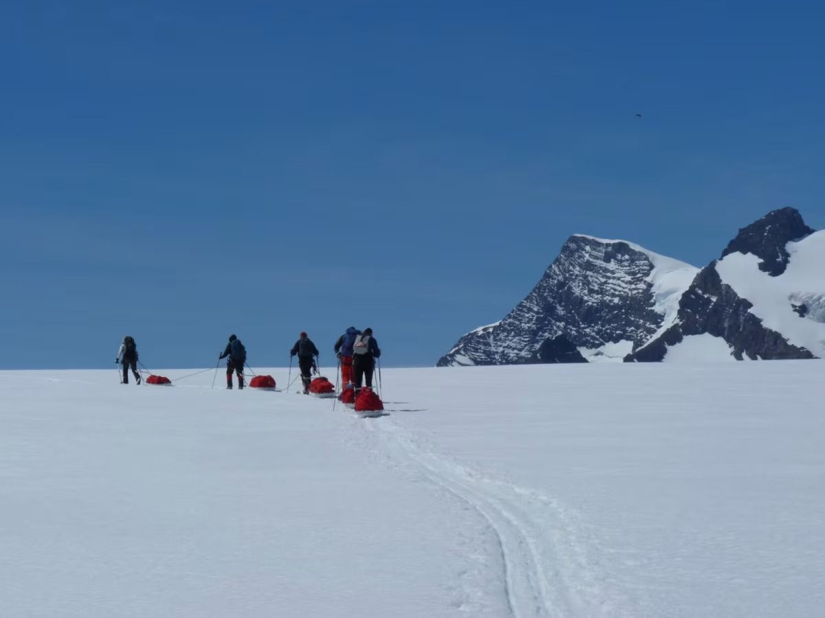 shakleton-crossing-polarexplorers-7 (1)