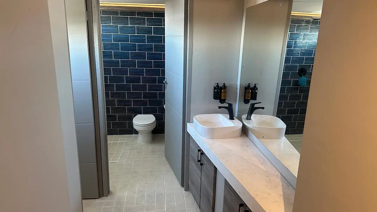 ultimaantarcticaexpeditions-basecamp-7 (1)